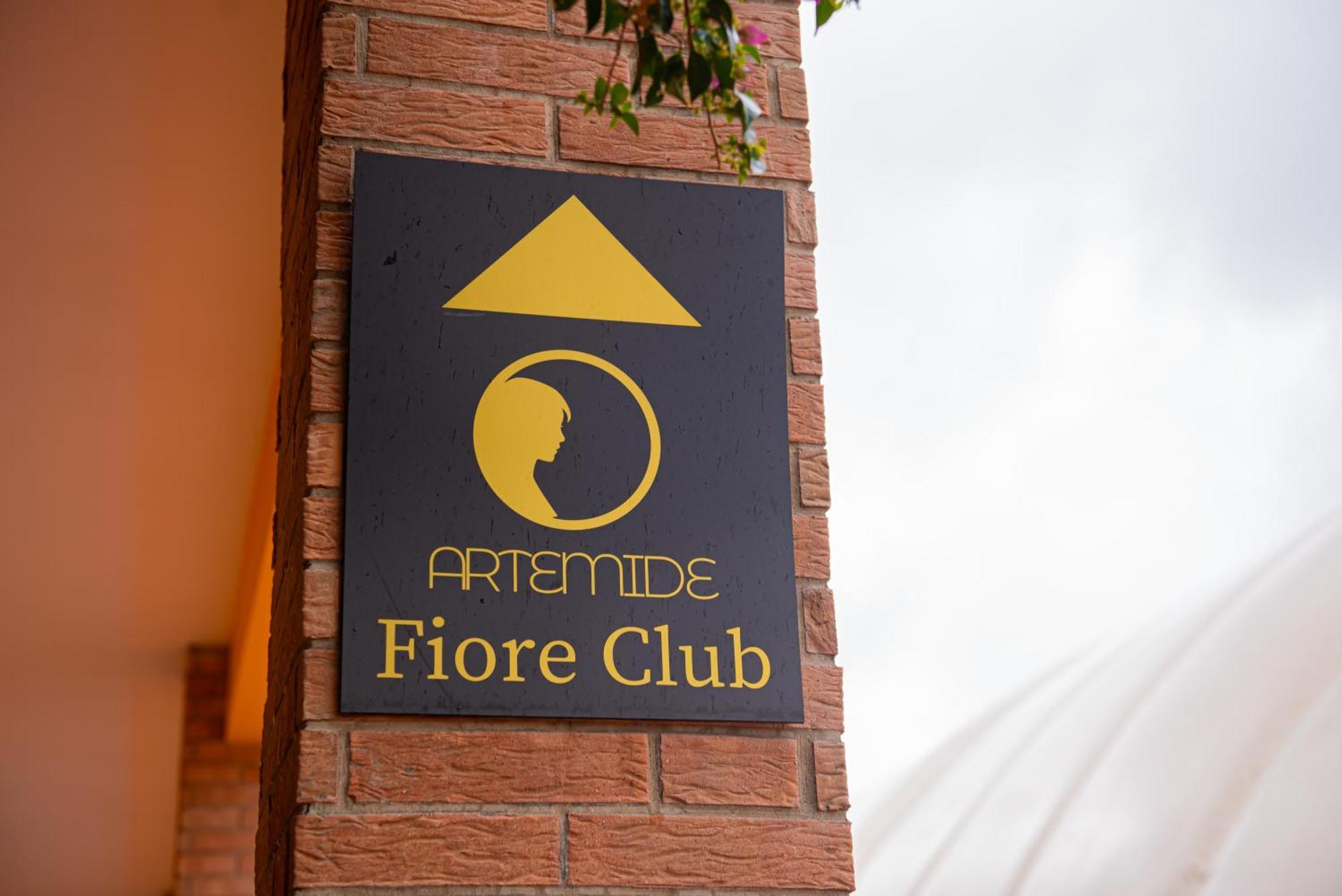 Artemide "Fiore Club" B&B Suite Spa Giffoni Valle Piana Esterno foto